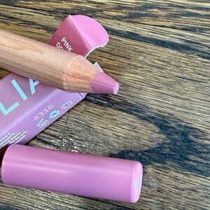ILIA Pink Lip Crayon Lip sketch Pink Door color new in box never used brand new